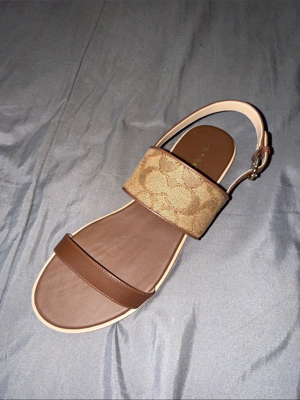 COACH Harley Signature sandal 10B - Picture 2 of 5